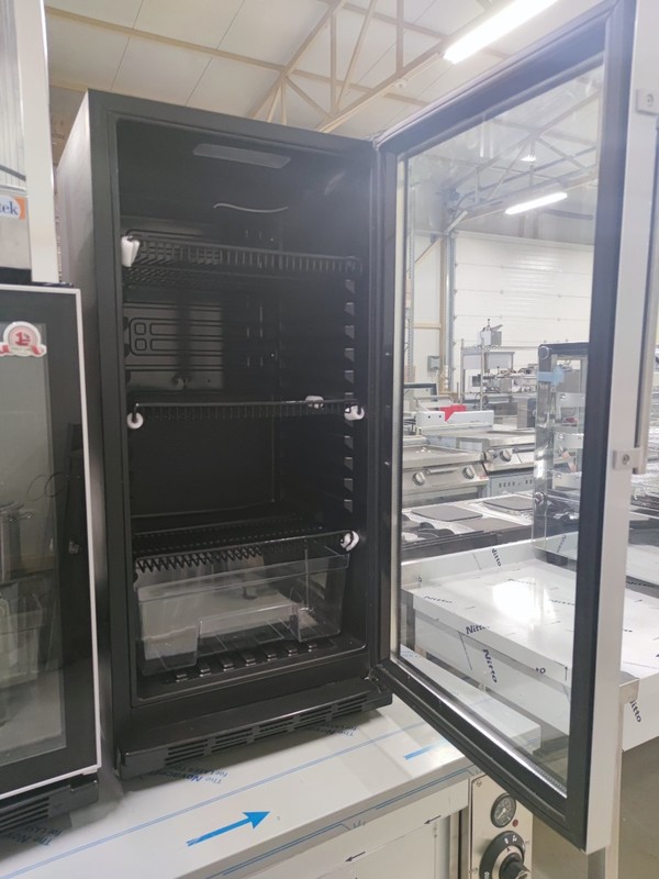 Vitrina za pice – profesionalni frizider sa staklenim vratima Italy Line PINSC-110U staklena vrata za pice