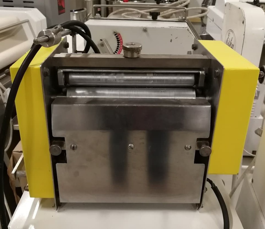 Veknarica Kiflarica Seewer Rondo