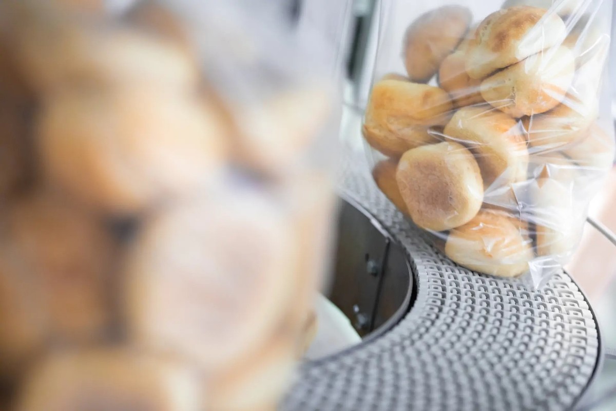 Mašina za pakovanje hleba Ipeka Countpack