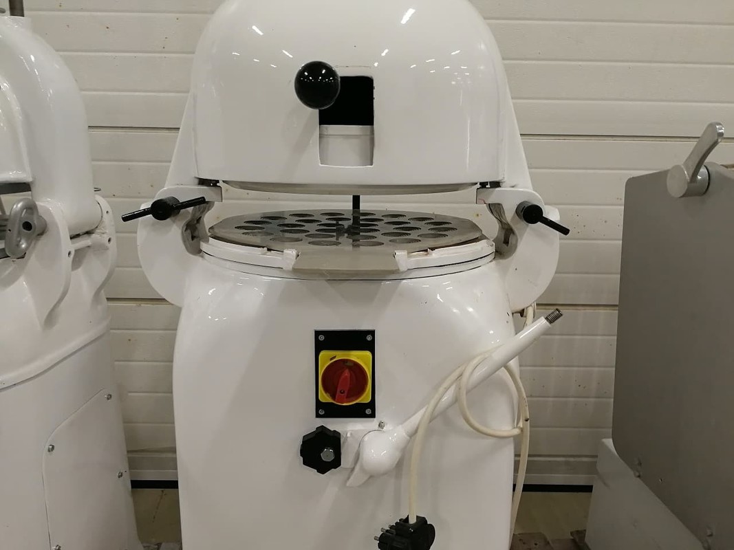 Poluautomatska delilica Eberhardt 30-100