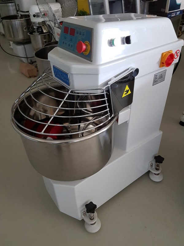 Spiralni mikser za testo 12,5 kg brasna Italy Line